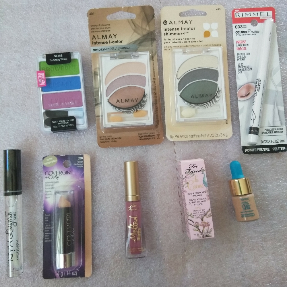Assorted makeup bundle